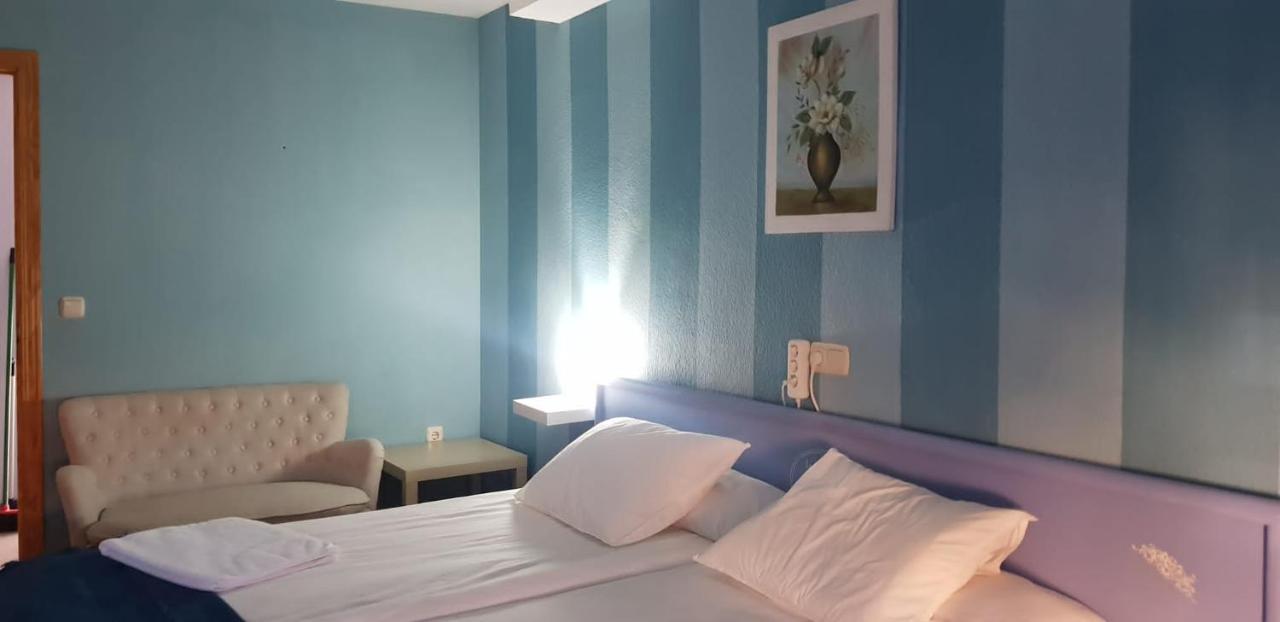 Hotel Los Arenales De Jerte Exterior photo